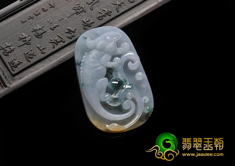 (超值推荐)糯冰种三彩缅甸翡翠A货今非昔比挂件