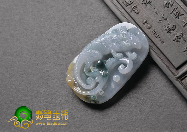 (超值推荐)糯冰种三彩缅甸翡翠A货今非昔比挂件