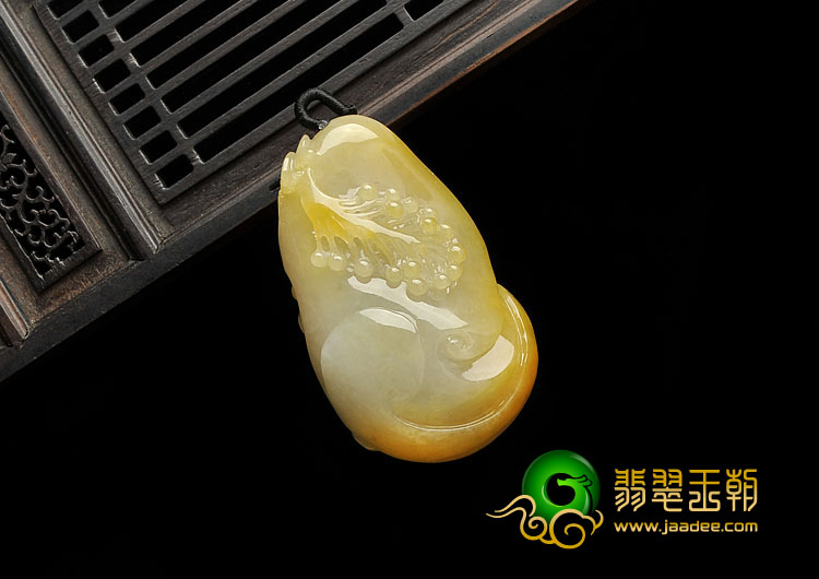 糯冰种黄翡缅甸翡翠A货富贵花开挂件