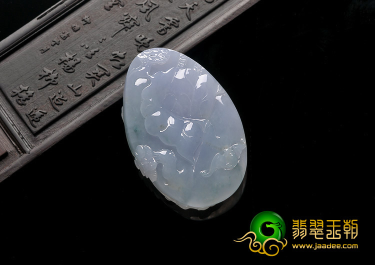 糯冰种紫罗兰略飘花缅甸翡翠A货大展鸿图挂件