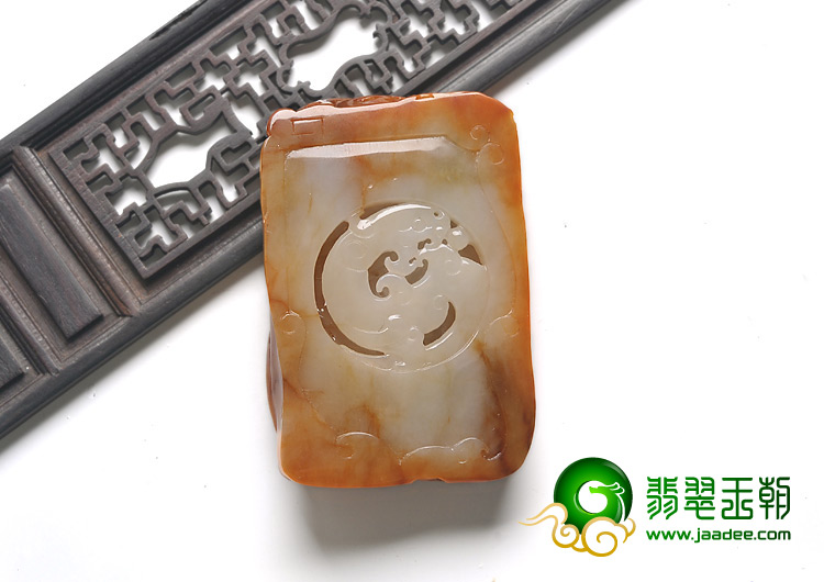 糯冰种红黄翡缅甸翡翠A货仿古龙牌挂件