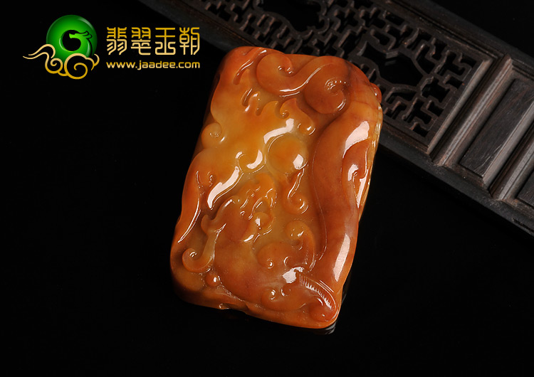 糯冰种红黄翡缅甸翡翠A货仿古龙牌挂件