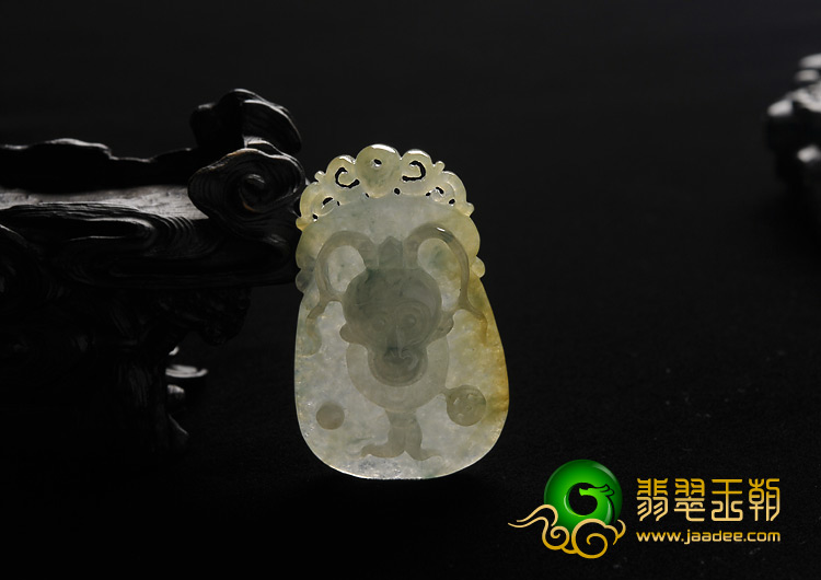 糯冰种黄翡飘花缅甸翡翠A货猴王挂件