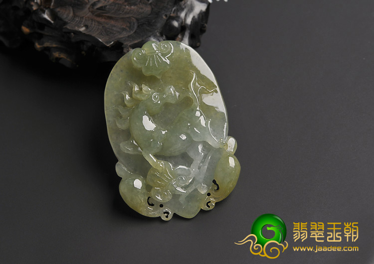 糯冰种淡黄翡缅甸翡翠A货马到成功挂件