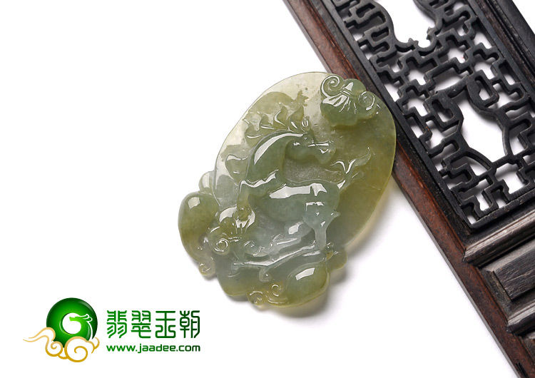 糯冰种淡黄翡缅甸翡翠A货马到成功挂件