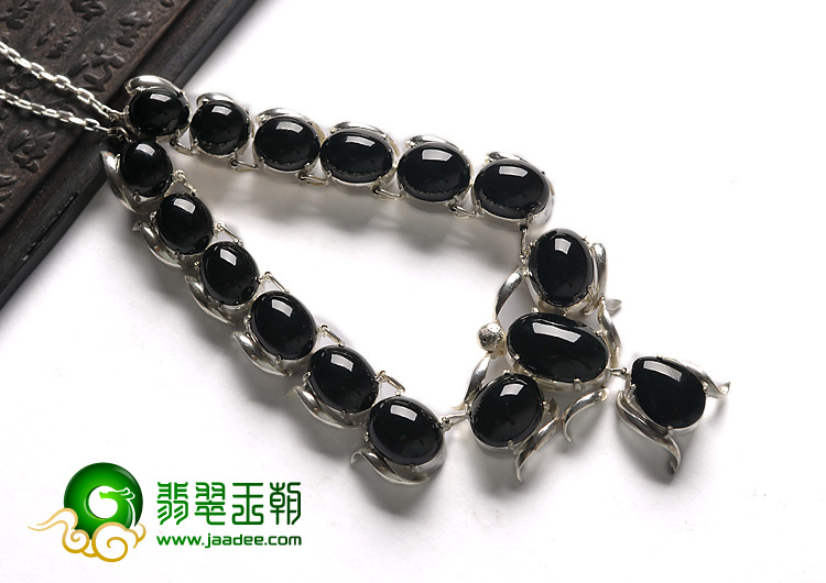糯冰种墨翠缅甸翡翠A货项链面