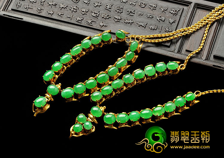 冰种阳绿满绿缅甸翡翠A货项链面（一批走）