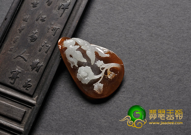 糯冰种褐红翡缅甸翡翠A货喜上眉梢挂件