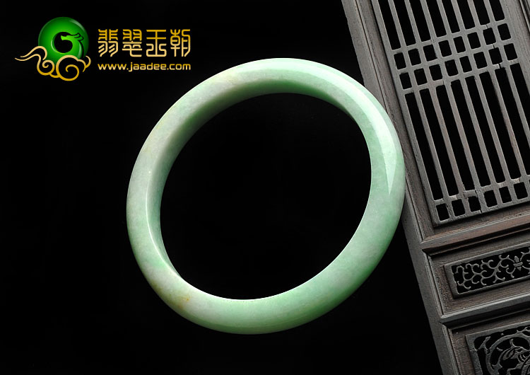 糯冰种豆色缅甸翡翠A货手镯/臂环（74.7mm）