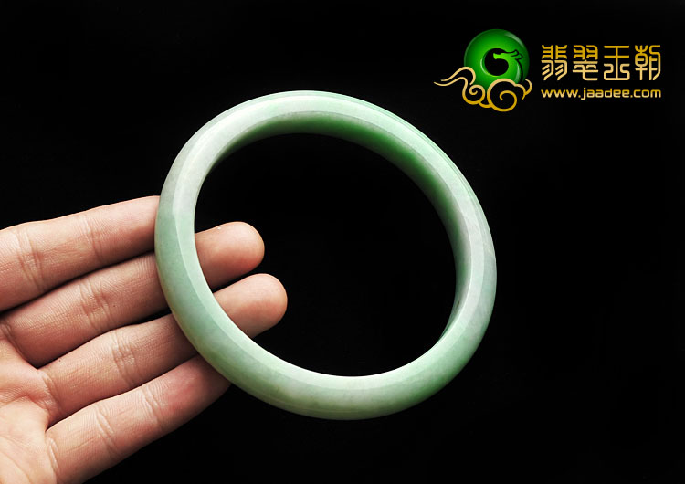 糯冰种豆色缅甸翡翠A货手镯/臂环（74.7mm）