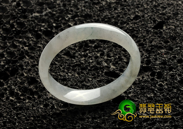冰种略飘花缅甸翡翠A货手镯（56.9mm）
