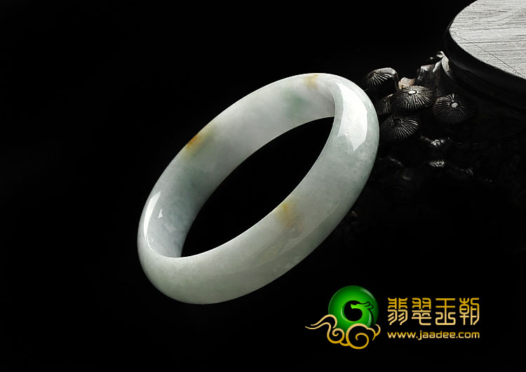 细糯种淡三彩缅甸翡翠A货手镯（55.9mm）