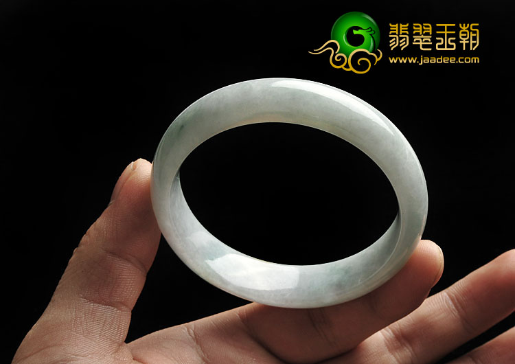细糯种淡三彩缅甸翡翠A货手镯（55.9mm）