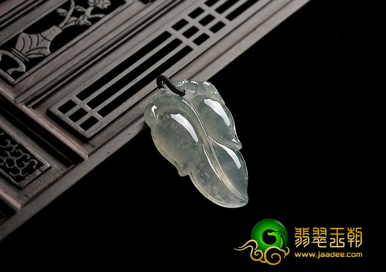 冰种淡晴水缅甸翡翠A货叶子挂件