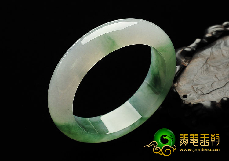 糯冰种飘花缅甸翡翠A货手镯（57mm）