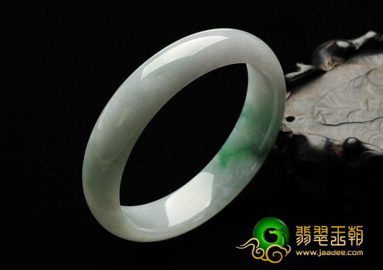 糯冰种翠色缅甸翡翠A货手镯（55.8mm）