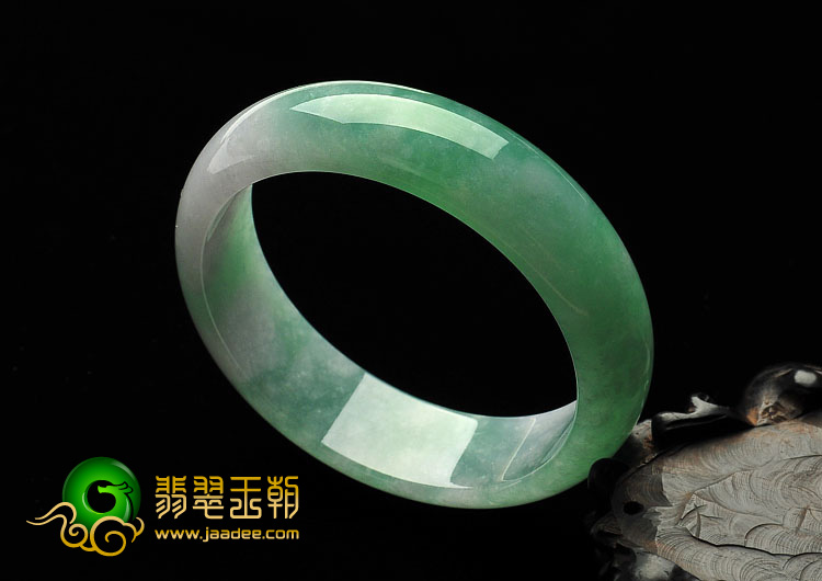 糯冰种春带彩缅甸翡翠A货手镯（59mm）
