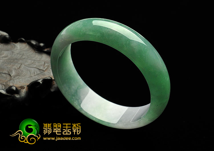 糯冰种春带彩缅甸翡翠A货手镯（59mm）