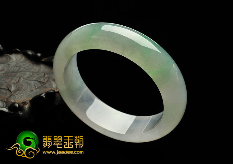 糯冰种淡春带彩缅甸翡翠A货手镯（59.3mm）
