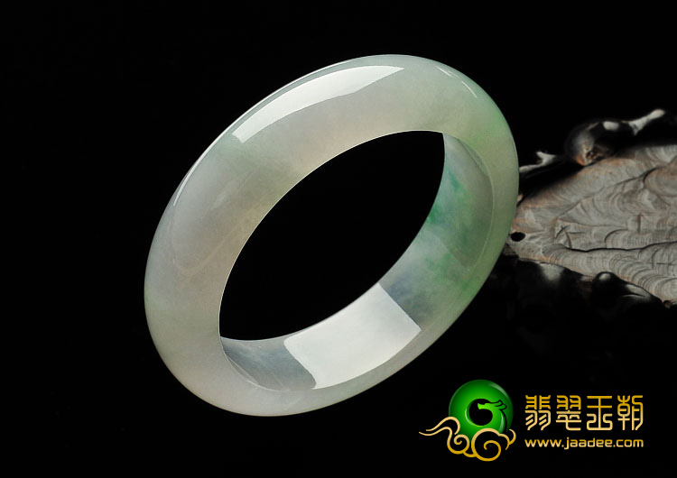 糯冰种淡春带彩缅甸翡翠A货手镯（59.3mm）