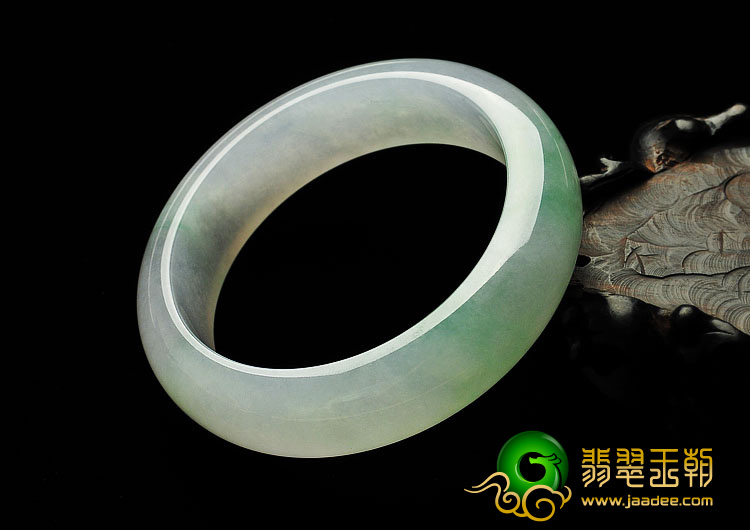 糯冰种淡春带彩缅甸翡翠A货手镯（59.3mm）