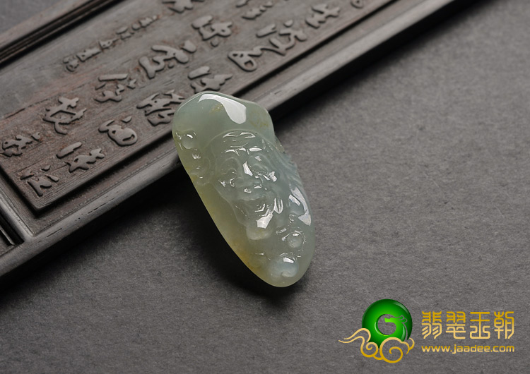 糯冰种淡黄翡缅甸翡翠A货济公头挂件
