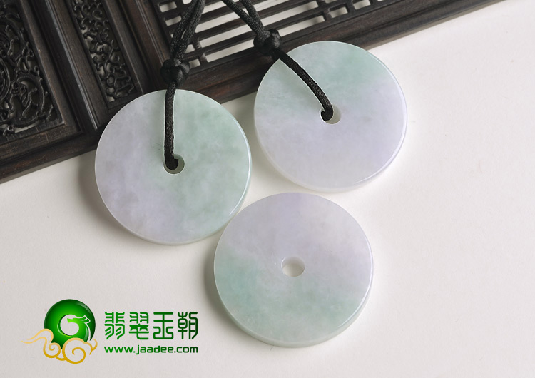 糯冰种淡春带彩缅甸翡翠A货平安扣挂件（一批走）