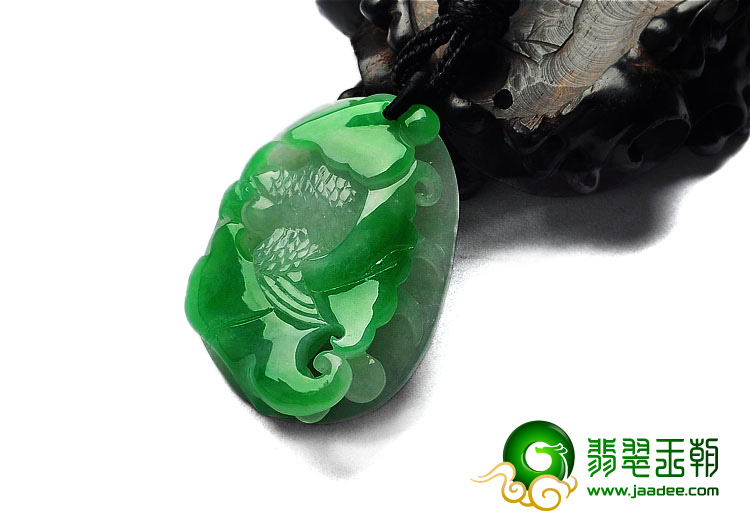 糯冰种阳绿缅甸翡翠A货鹦鹉挂件