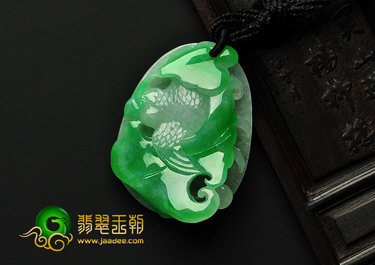 糯冰种阳绿缅甸翡翠A货鹦鹉挂件