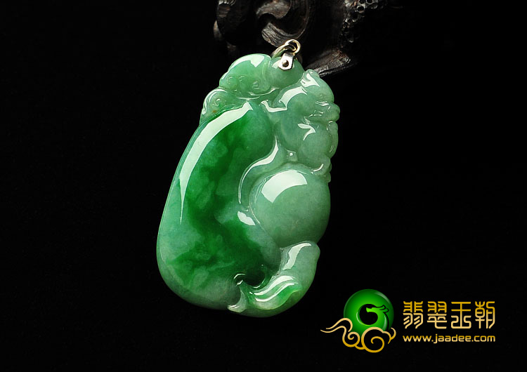 糯冰种翠色缅甸翡翠A货如意寿挂件
