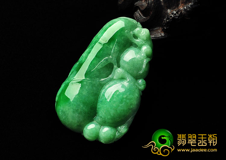 糯冰种翠色缅甸翡翠A货节节高挂件
