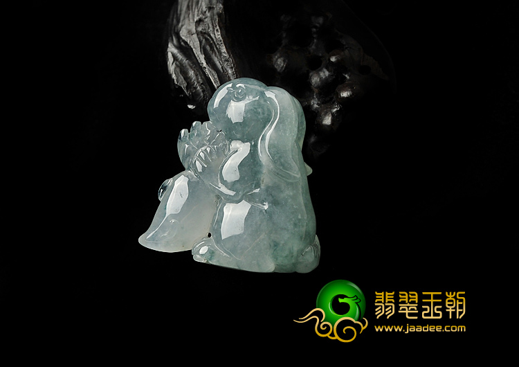 feicui冰种飘花缅甸翡翠A货玉兔献瑞挂件