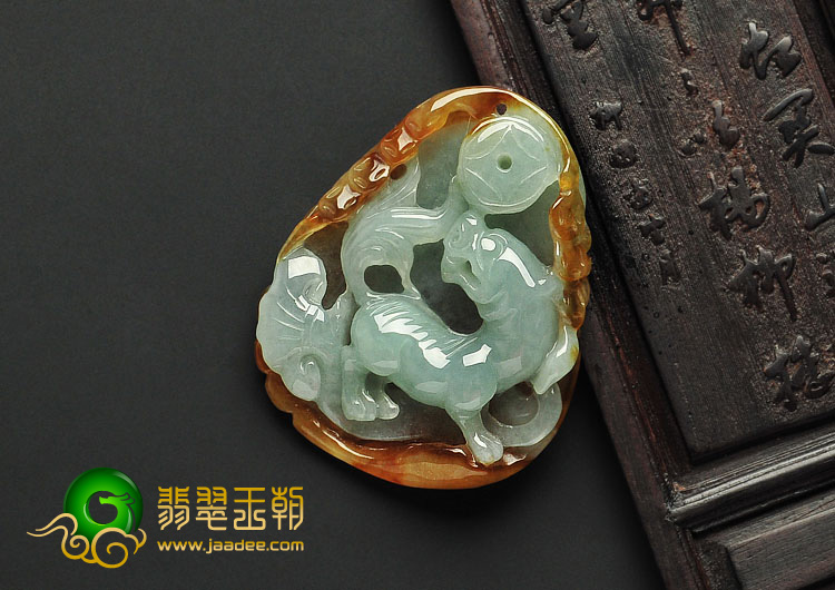 糯冰种褐黄翡缅甸翡翠A货虎虎生威挂件