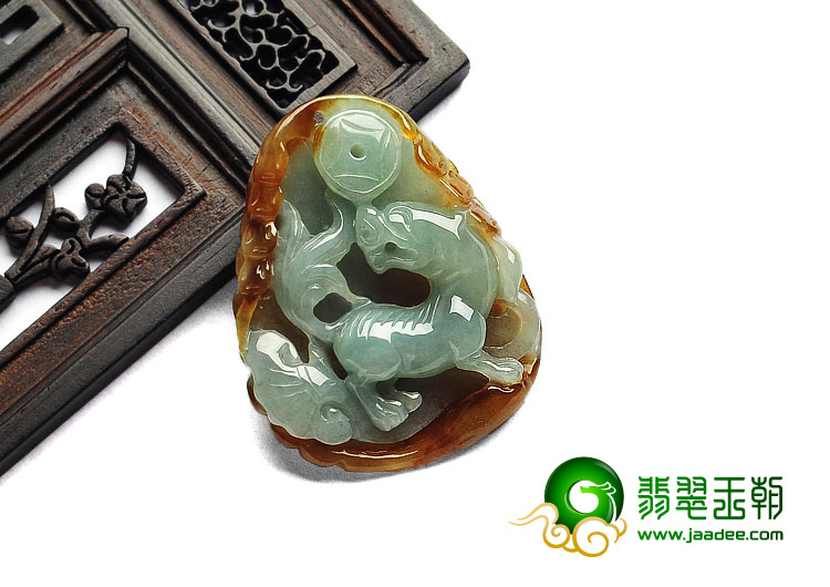 糯冰种褐黄翡缅甸翡翠A货虎虎生威挂件