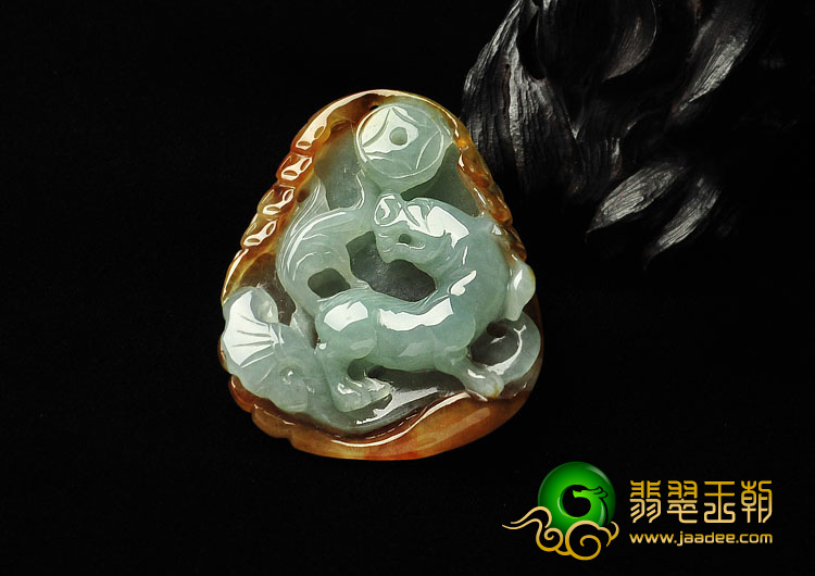 糯冰种褐黄翡缅甸翡翠A货虎虎生威挂件