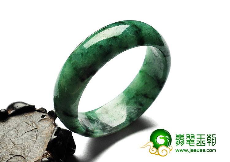 糯冰种廯加绿缅甸翡翠A货手镯（57.7mm）