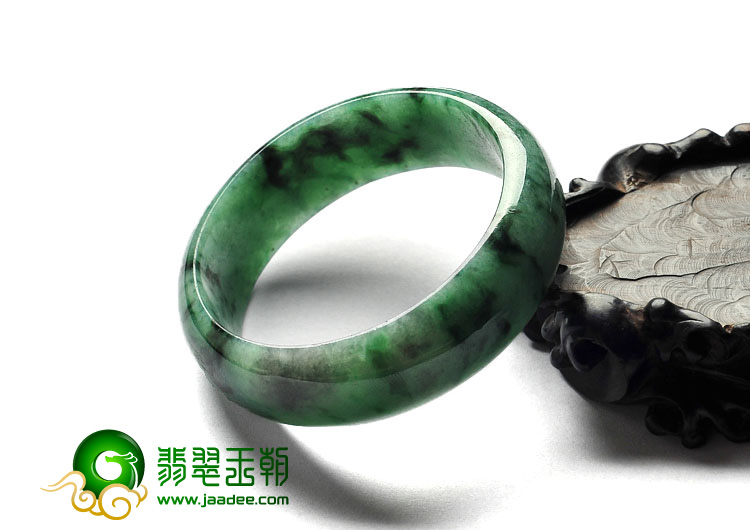 糯冰种廯加绿缅甸翡翠A货手镯（57.7mm）