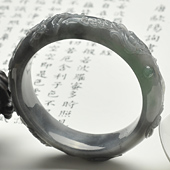 糯冰种青灰色缅甸翡翠A货五福临门雕花镯（55.3mm）