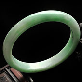糯冰种豆色缅甸翡翠A货手镯/臂环（74.7mm）
