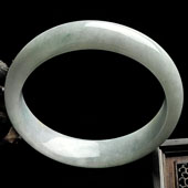 细糯种淡三彩缅甸翡翠A货手镯（55.9mm）