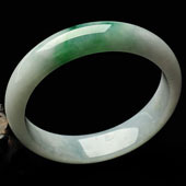 糯冰种翠色缅甸翡翠A货手镯（55.8mm）
