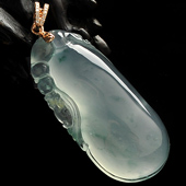 冰玻种飘花缅甸翡翠A货镶玫瑰金扣福瓜挂件（真钻）