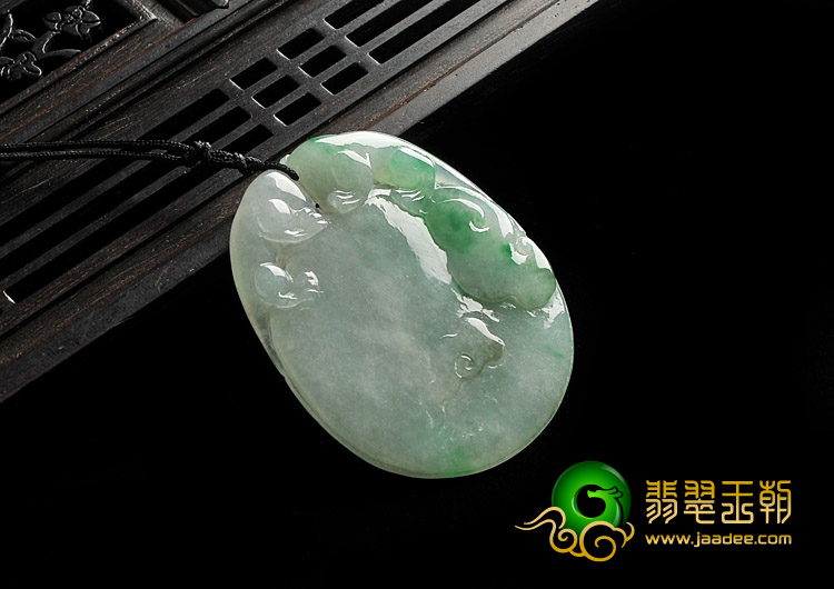糯冰种飘翠缅甸翡翠A货福牌挂件