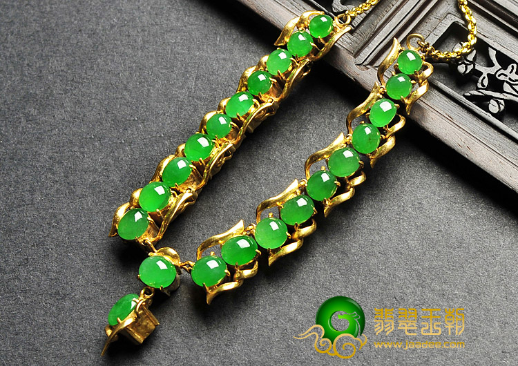 冰种阳绿缅甸翡翠A货项链面