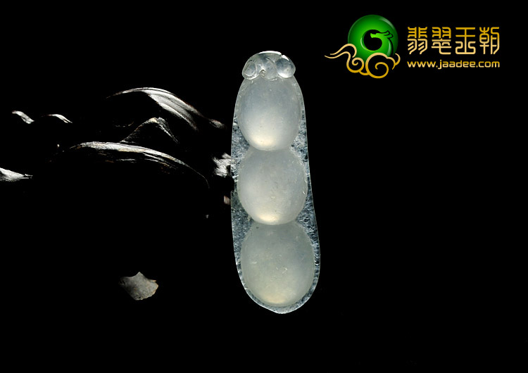 冰种晴水缅甸翡翠A货四季豆挂件
