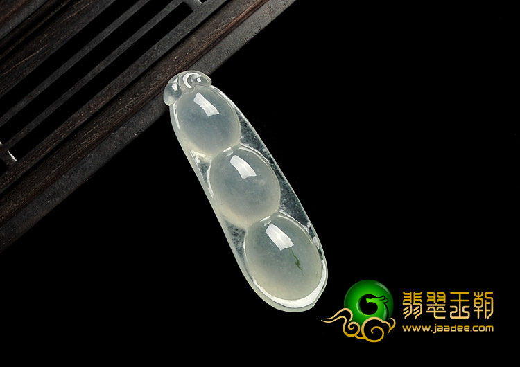 冰种晴水缅甸翡翠A货四季豆挂件