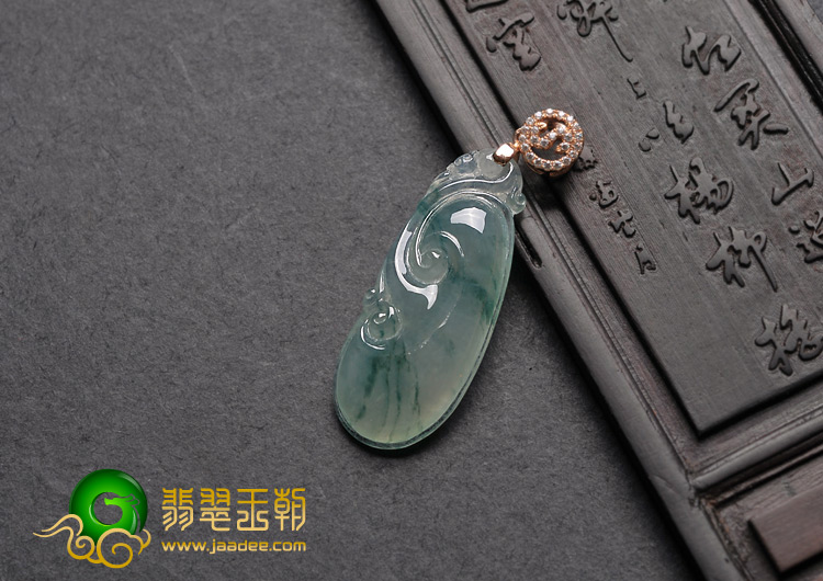 冰种飘花缅甸翡翠A货镶玫瑰金扣如意挂件（真钻）