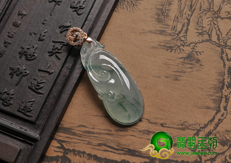 冰种飘花缅甸翡翠A货镶玫瑰金扣如意挂件（真钻）
