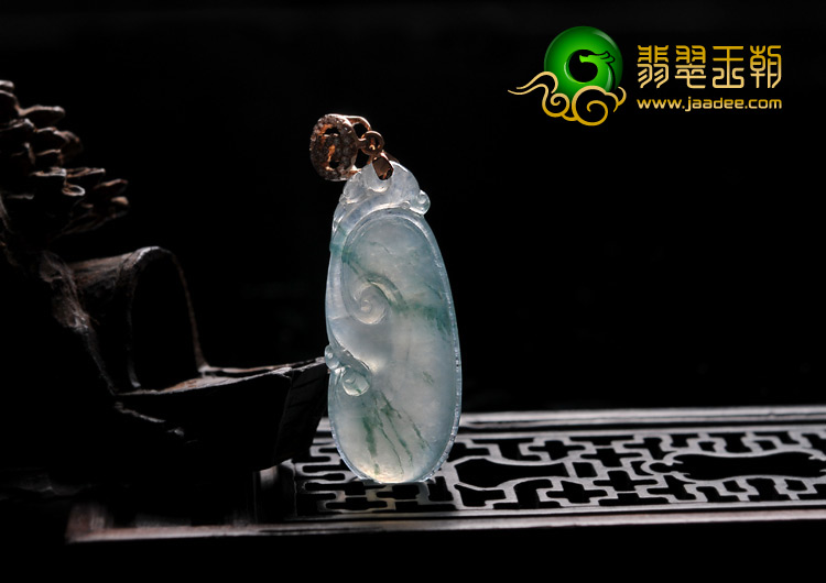 冰种飘花缅甸翡翠A货镶玫瑰金扣如意挂件（真钻）