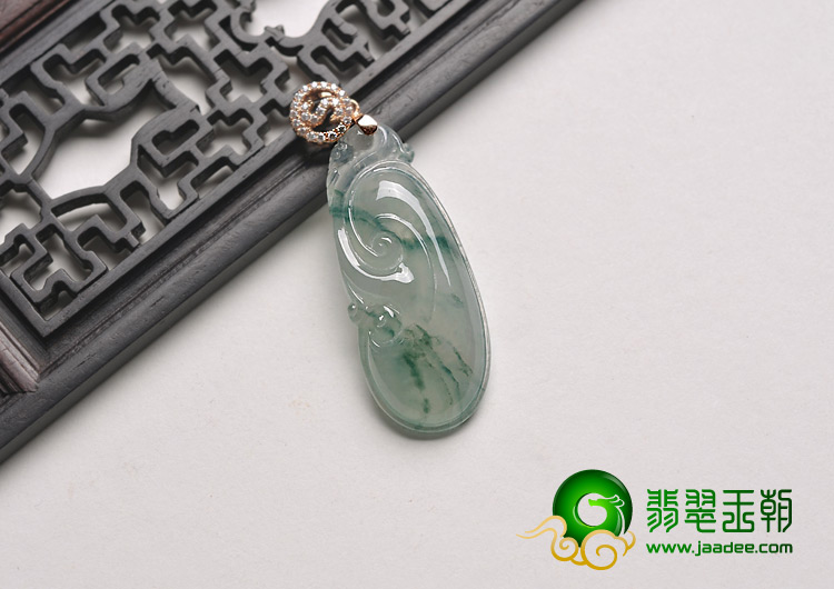 冰种飘花缅甸翡翠A货镶玫瑰金扣如意挂件（真钻）